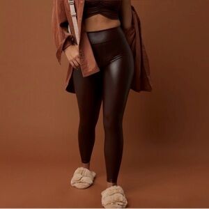 NEW! Offline by Aerie Real Luxe Faux Leather Leggings Size M in Chocolate